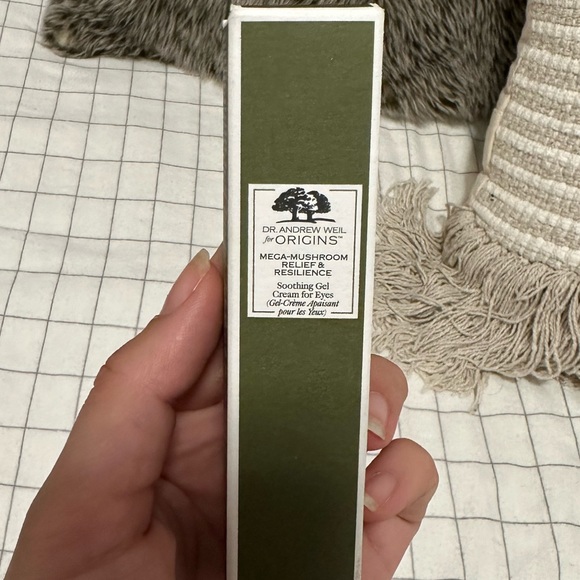 NEW Mega-Mushroom Relief & Resilience Soothing Gel Cream For Eyes - Picture 2 of 2